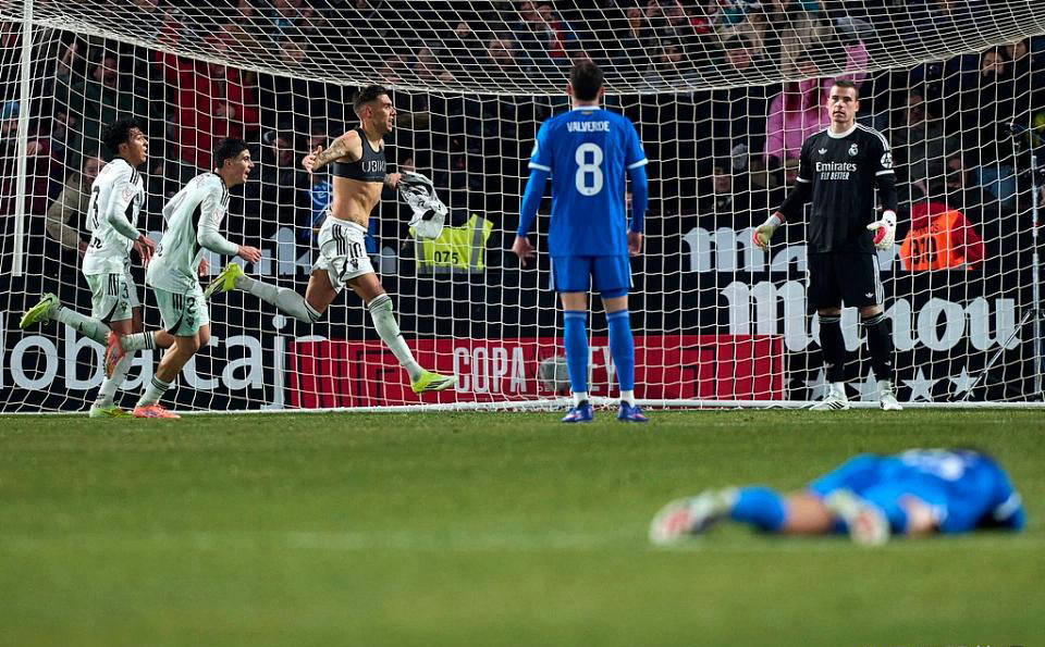 品牌历史-安东尼阿贾克斯