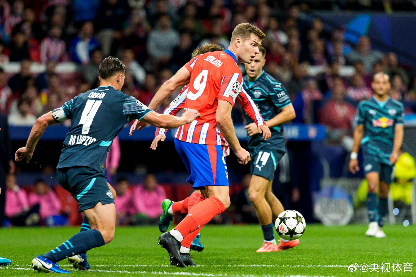 梅西球球迷反应视频